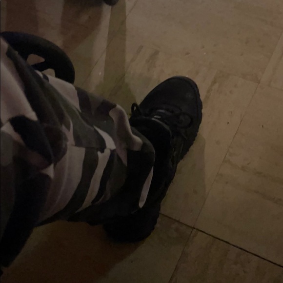 Meet your Posher, Ansy - Picture 1 of 1